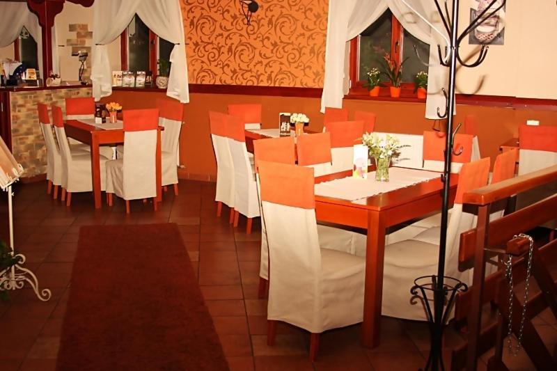 Olymp Penzion Komárno Extérieur photo