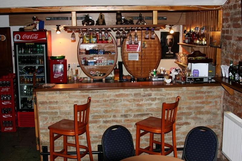 Olymp Penzion Komárno Extérieur photo