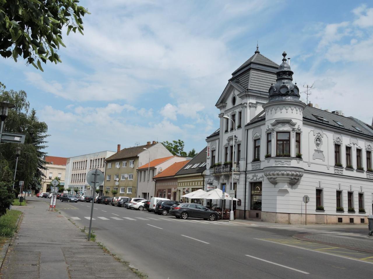 Olymp Penzion Komárno Extérieur photo