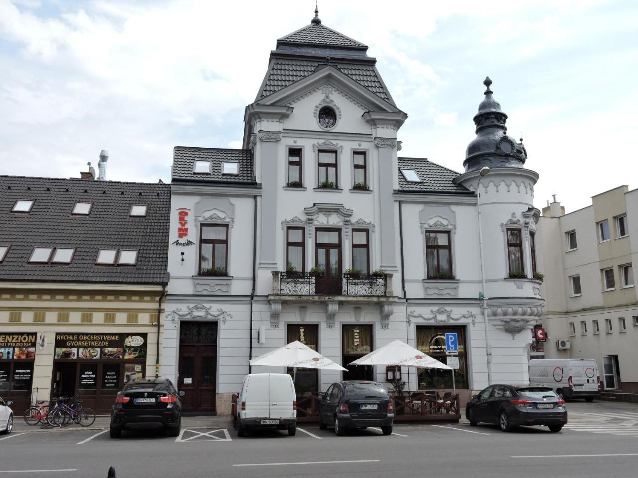 Olymp Penzion Komárno Extérieur photo